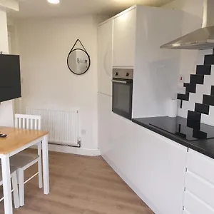 Modern 1 Bed 10 Mins To Leeds Cent , Leeds (West Yorkshire) United Kingdom